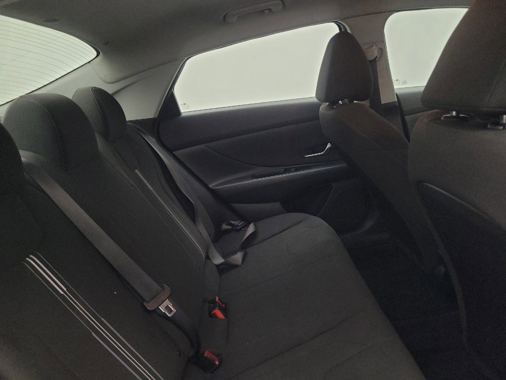 Used 2021 Hyundai Elantra SEL FWD image 19