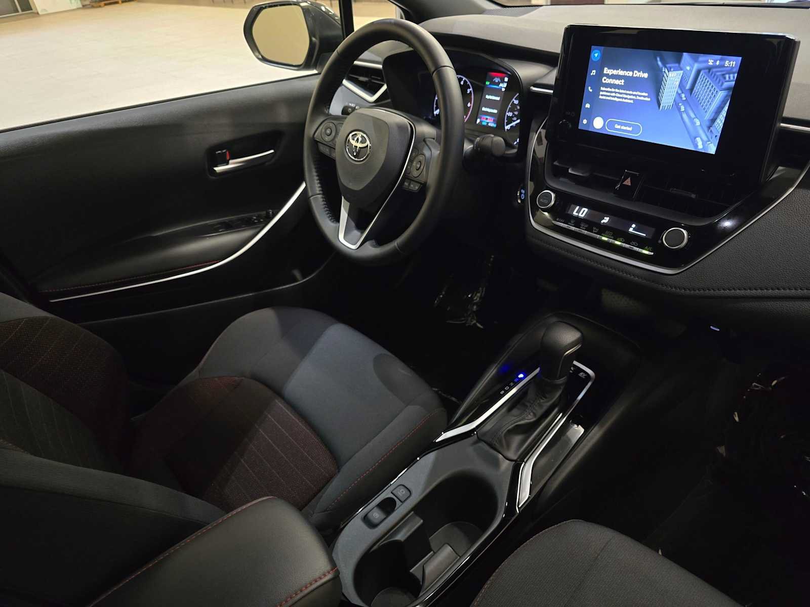 Certified 2025 Toyota Corolla SE FWD image 29