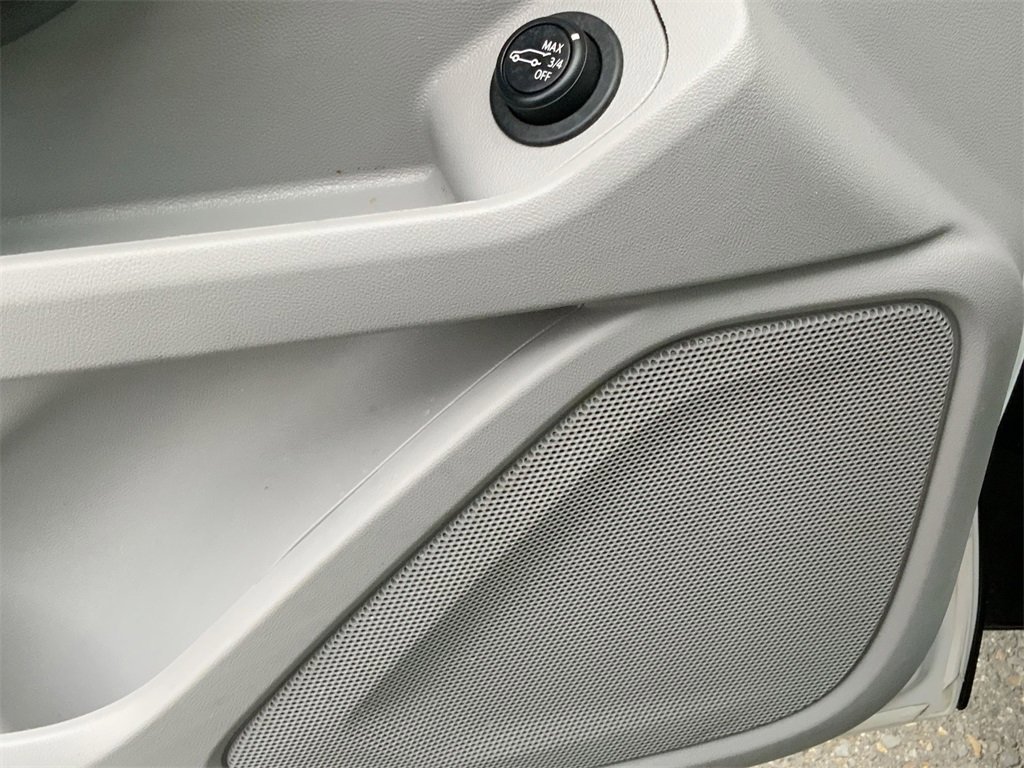 Used 2023 GMC Terrain SLE w/ Driver Convenience Package image 23