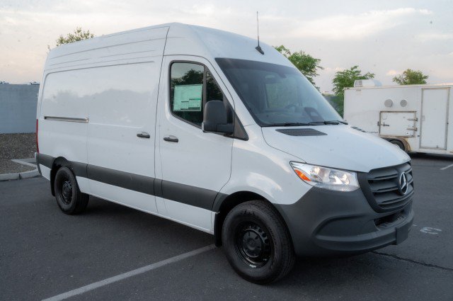 Used 2025 Mercedes-Benz Sprinter 2500 image 3