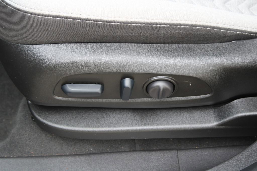 Used 2024 Chevrolet Equinox LS w/ LS Convenience Package FWD image 10