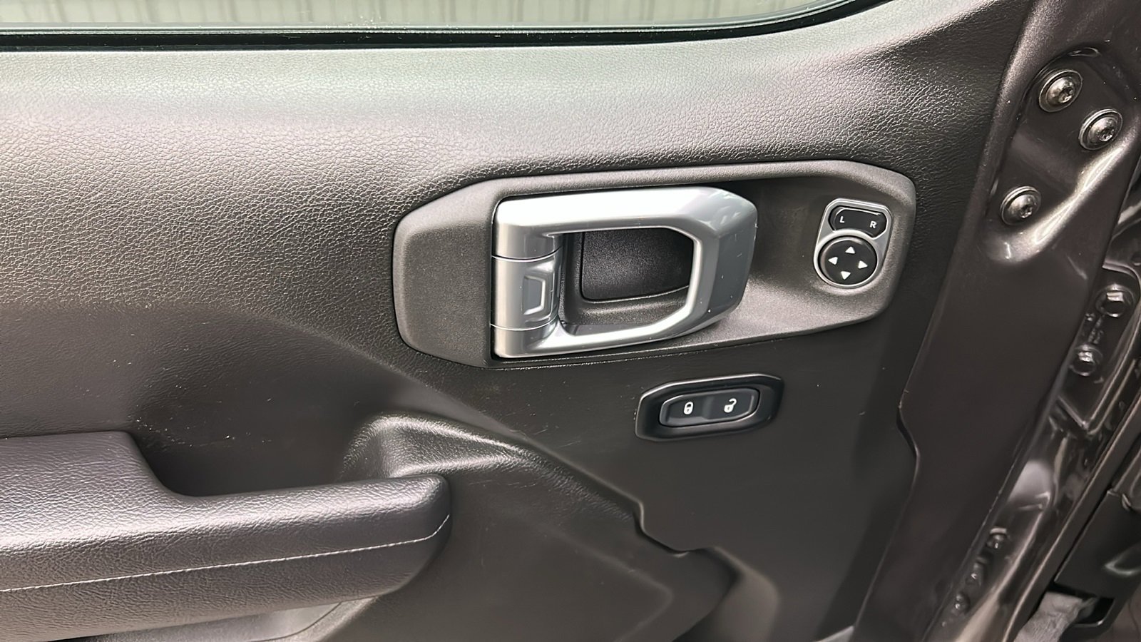 Used 2024 Jeep Gladiator Willys image 31