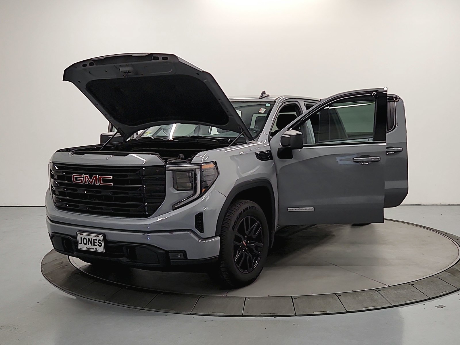 Used 2024 GMC Sierra 1500 Elevation AWD/4WD image 11