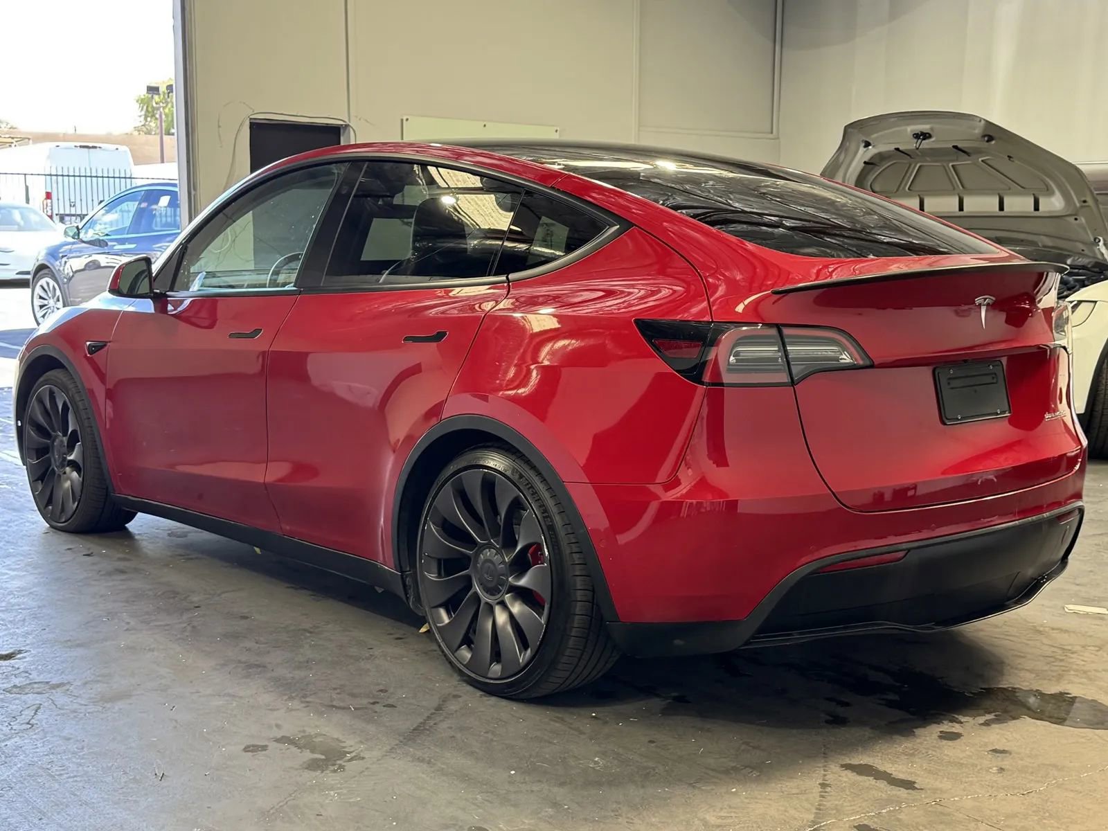 Used 2022 Tesla Model Y Performance image 2