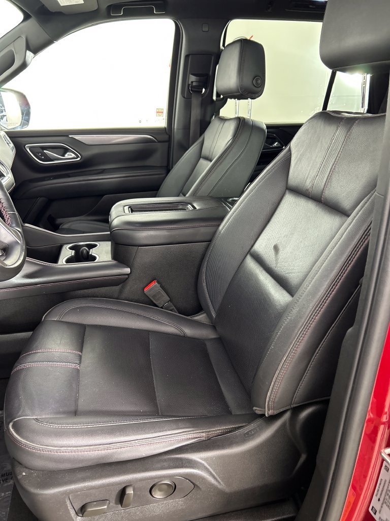 Used 2024 Chevrolet Tahoe RST w/ Luxury Package AWD/4WD image 12