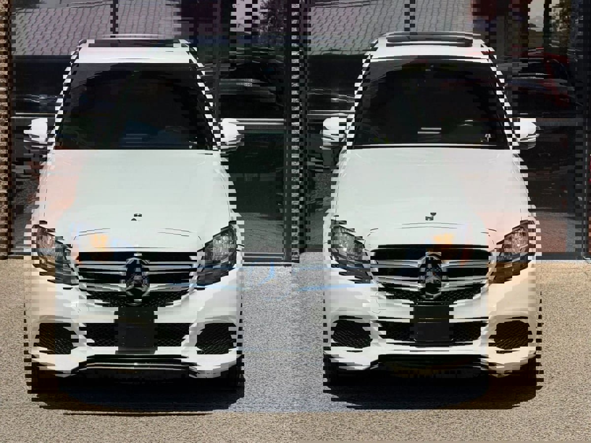 Used 2018 Mercedes-Benz C 300 Sedan w/ Premium Package image 24