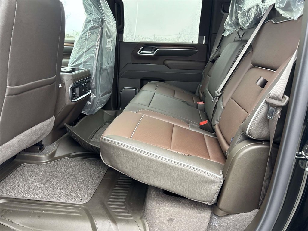 New 2026 GMC Sierra 3500 Denali w/ Denali Reserve Package image 9