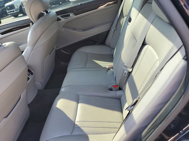Used 2015 Hyundai Genesis 3.8 w/ Option Group 03 image 28