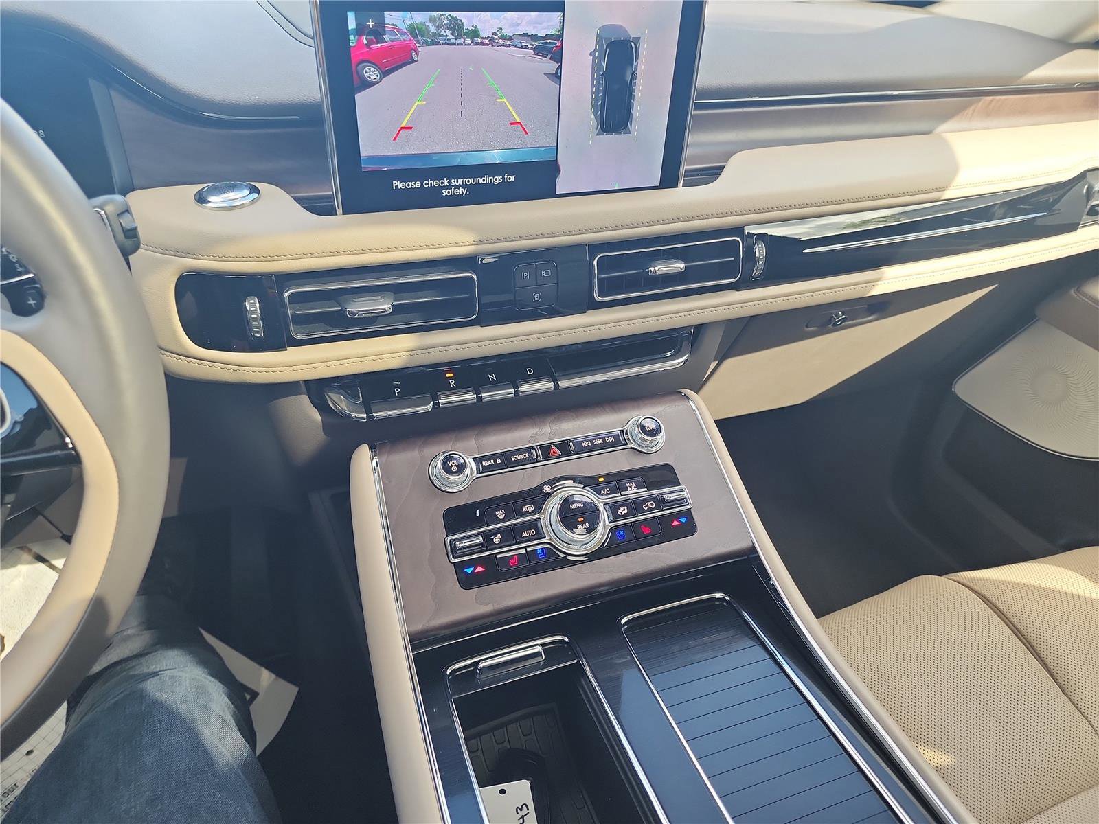 Used 2023 Lincoln Aviator Reserve w/ Equipment Group 201A image 38