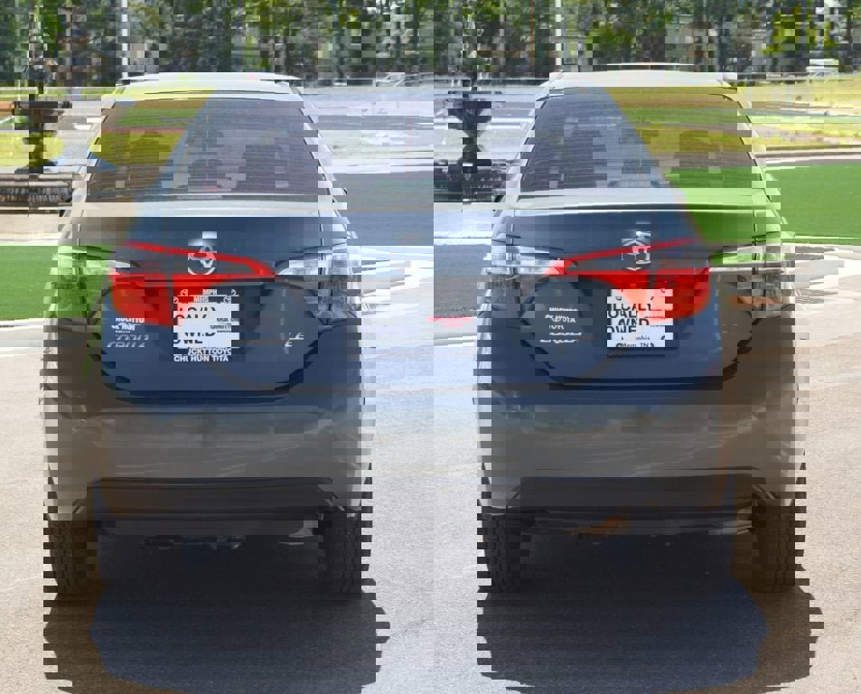 Used 2016 Toyota Corolla LE FWD image 3