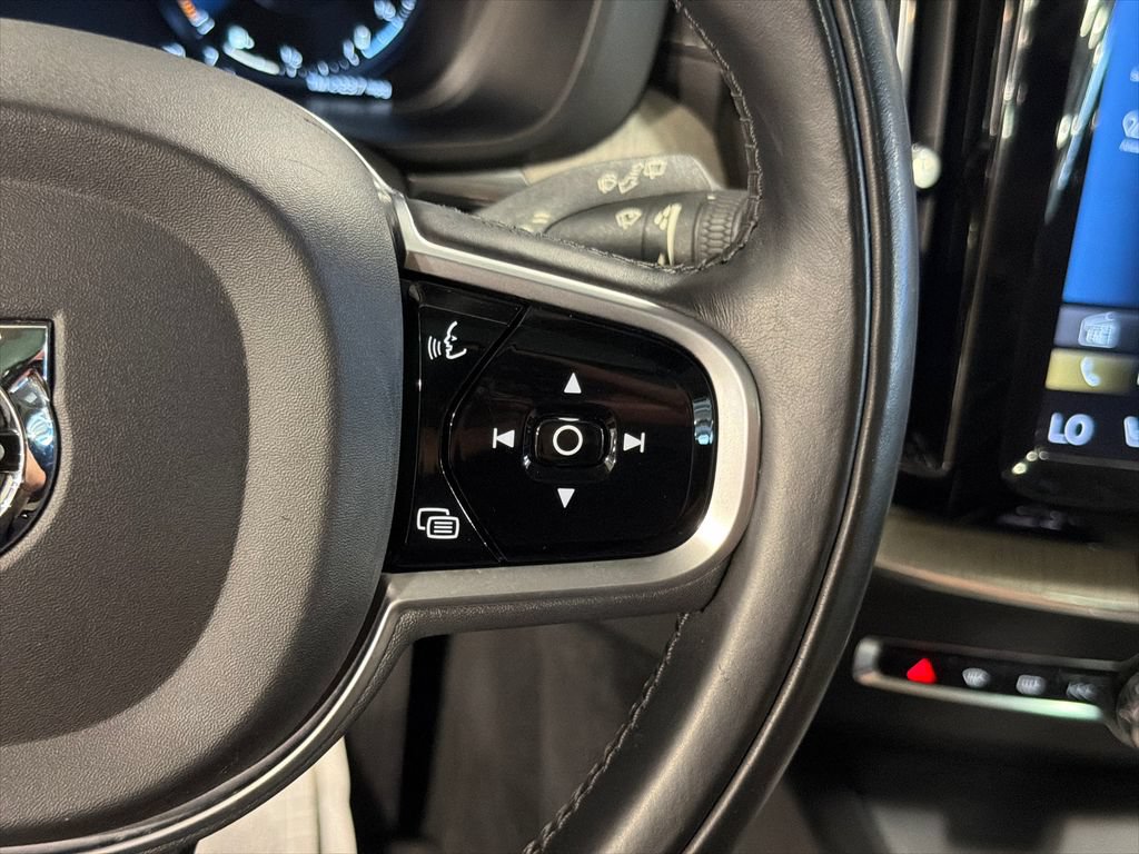 Used 2018 Volvo XC60 T8 Inscription w/ Advanced Package AWD/4WD image 13