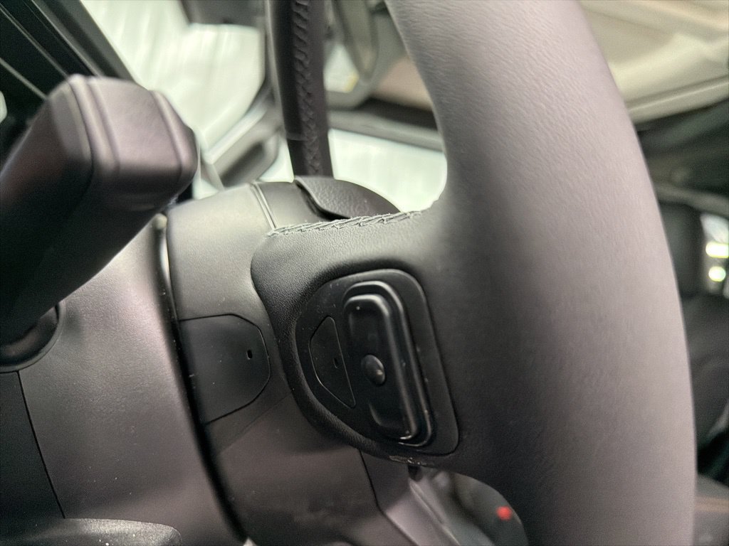 New 2026 Jeep Gladiator Sport AWD/4WD image 17