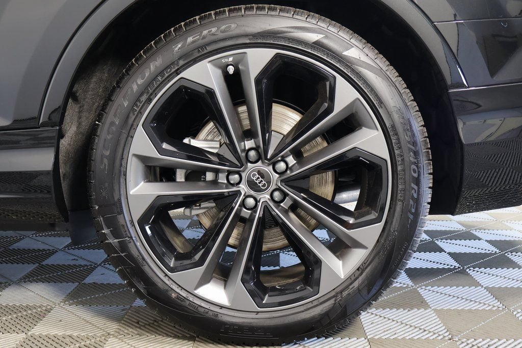 New 2026 Audi Q7 3.0T Premium Plus AWD/4WD image 10