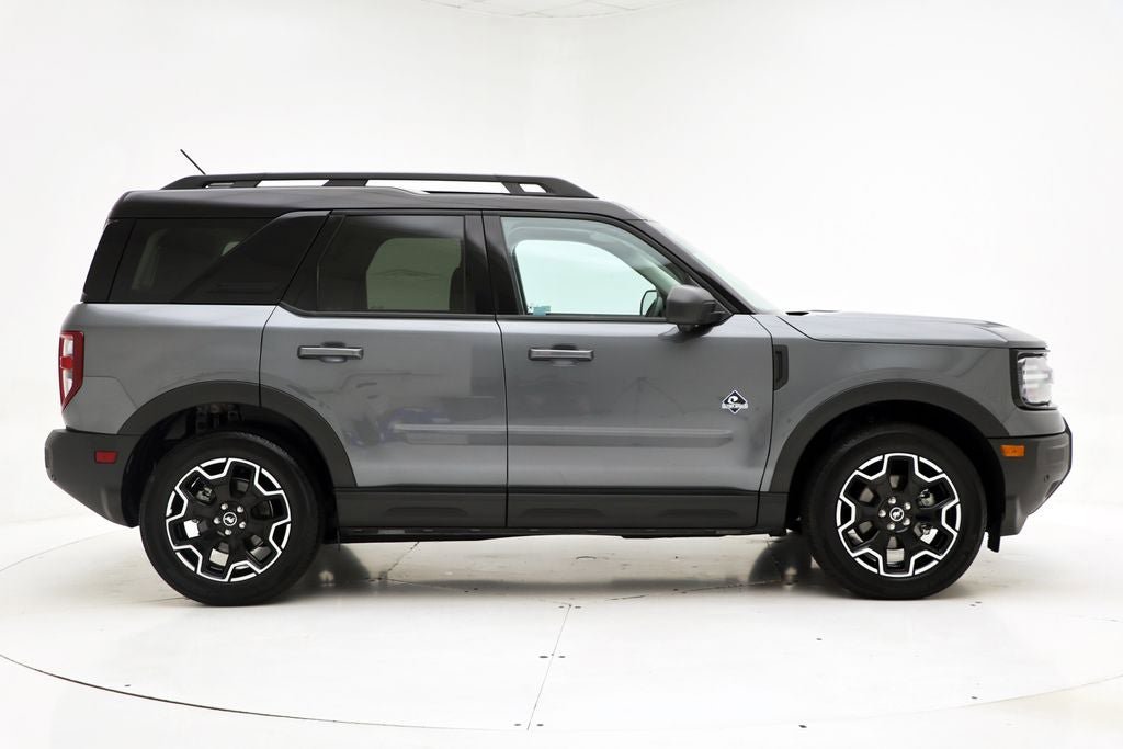 Used 2025 Ford Bronco Sport Outer Banks w/ Outer Banks Tech Package+ AWD/4WD image 3