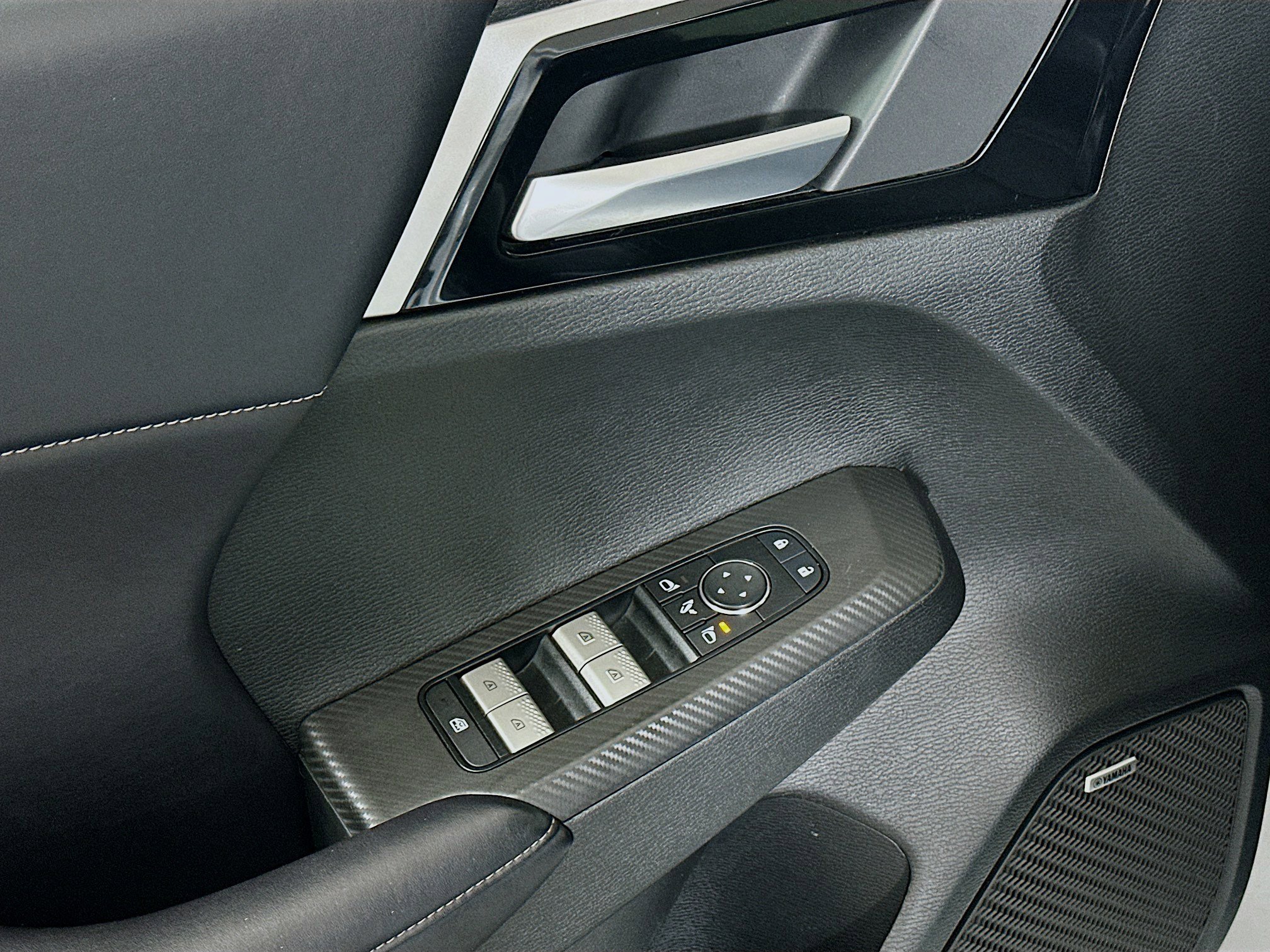 Used 2025 Mitsubishi Outlander SE FWD image 15