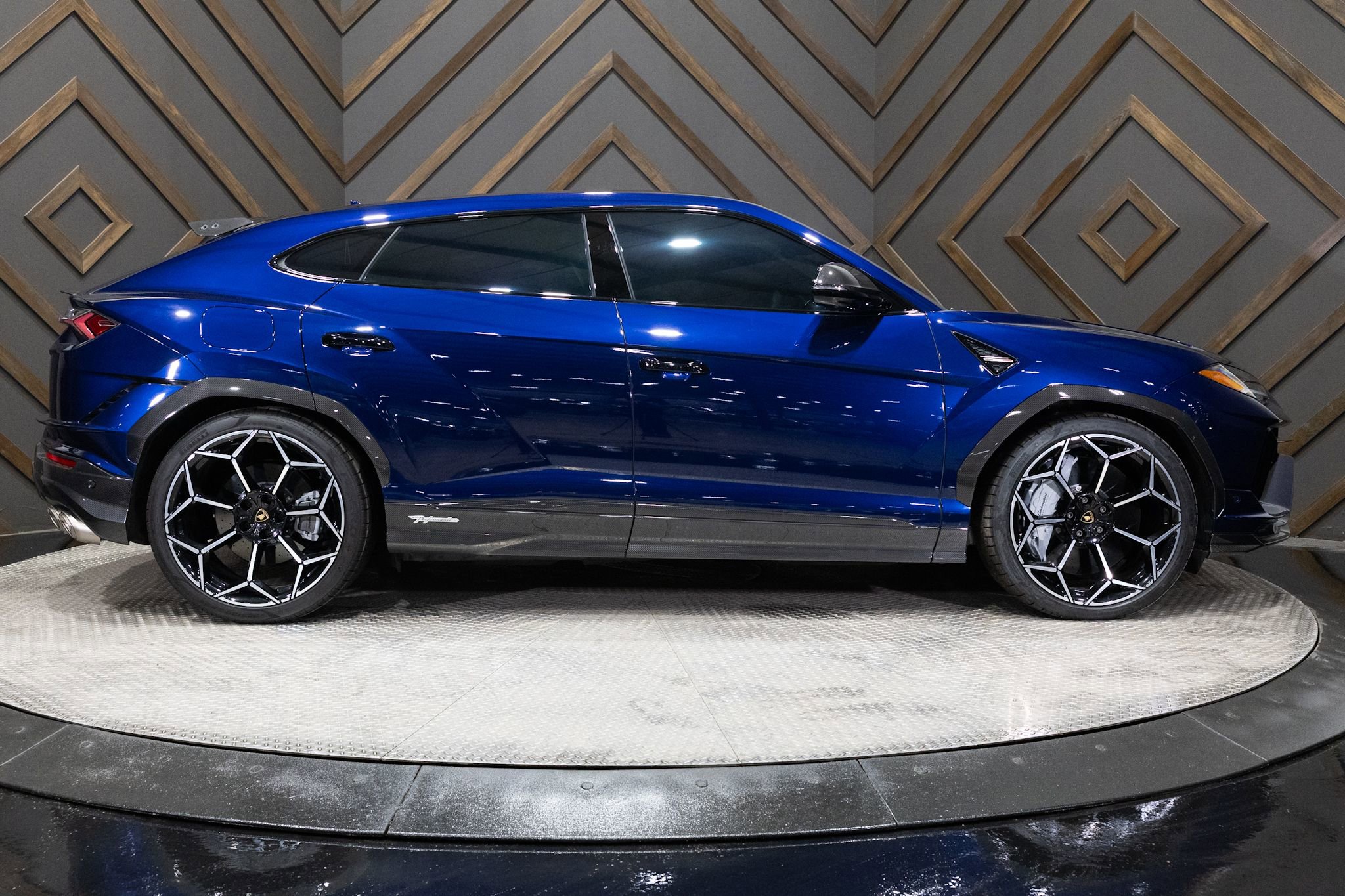 Used 2024 Lamborghini Urus Performante image 3