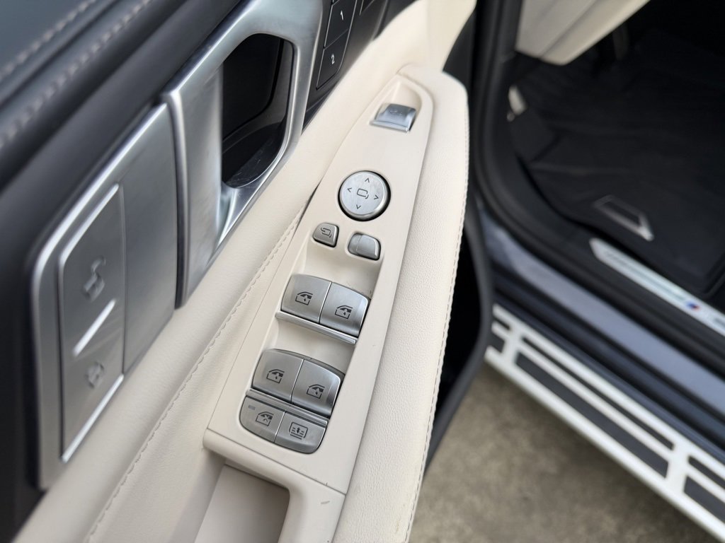 Used 2021 BMW X7 xDrive40i w/ M Sport Package image 13