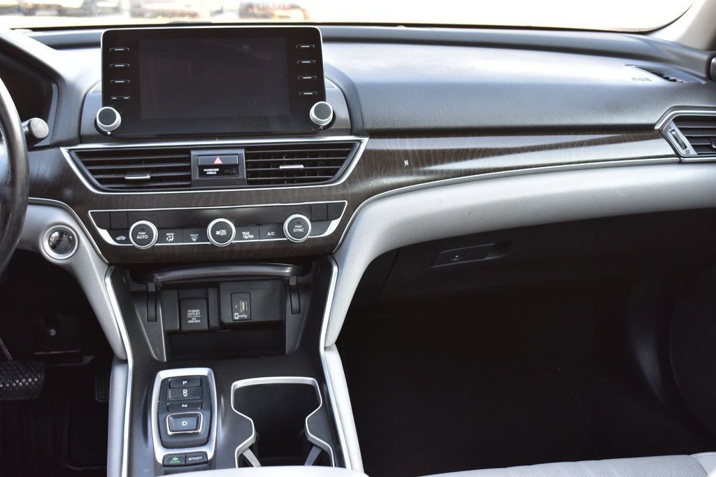 Used 2019 Honda Accord Touring image 28