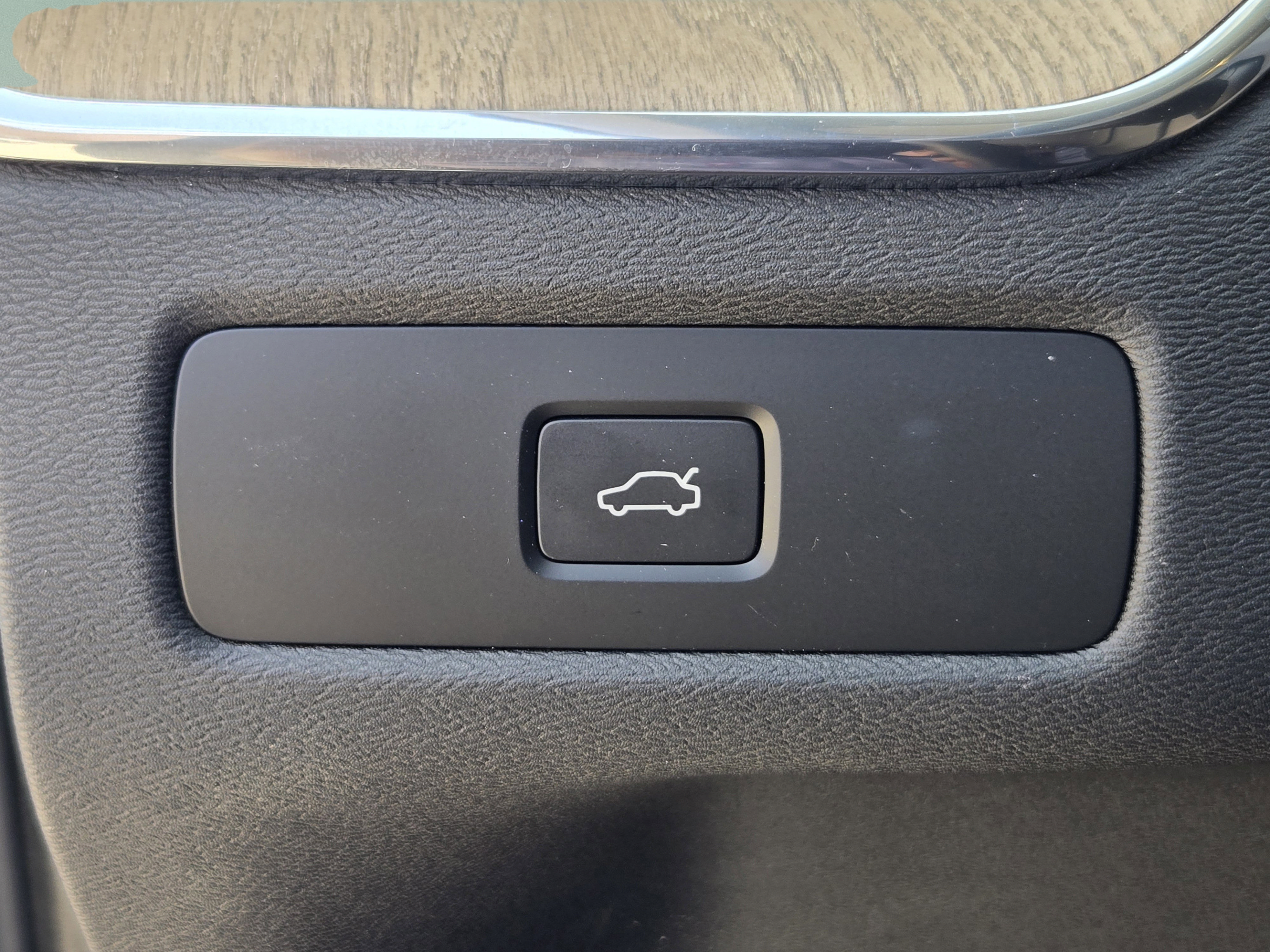 Used 2026 Volvo XC60 B5 Ultra w/ Protection Package Premier AWD/4WD image 18