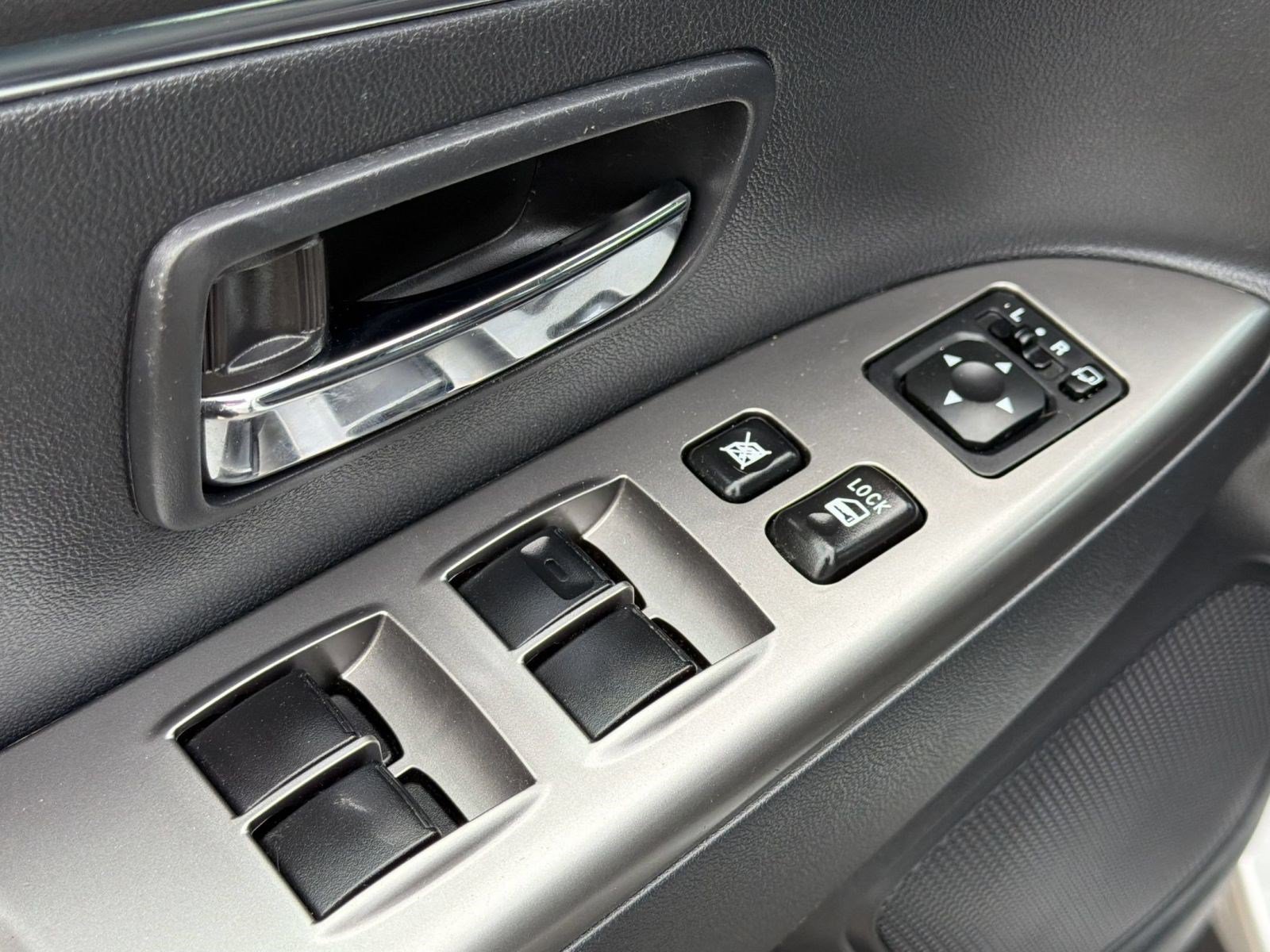 Used 2022 Mitsubishi Outlander Sport SE FWD image 25