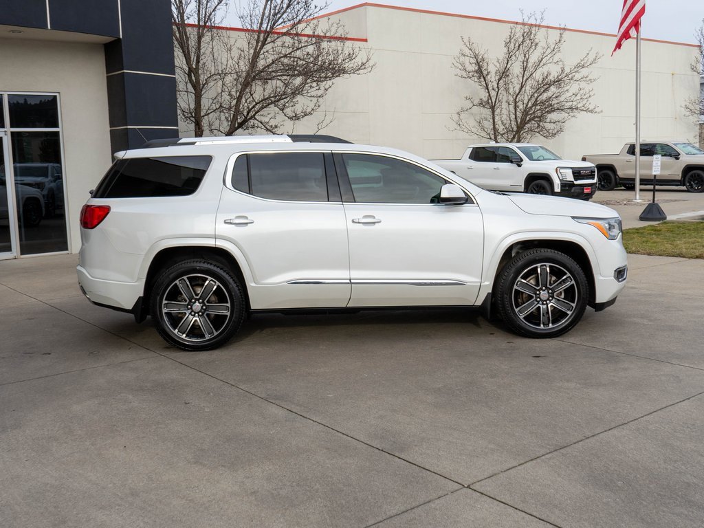Used 2017 GMC Acadia Denali w/ Technology Package image 8