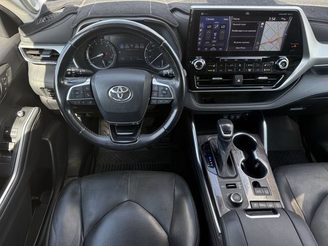 Used 2021 Toyota Highlander Platinum AWD/4WD image 13