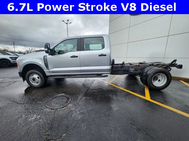 Used 2023 Ford F350 XL image 4