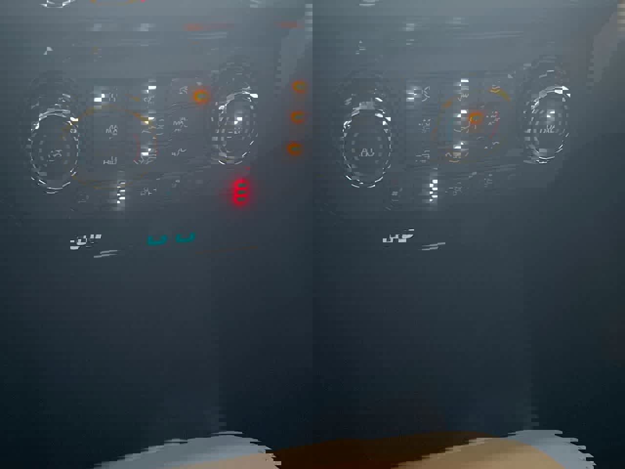 Used 2018 Ford F150 Lariat image 19