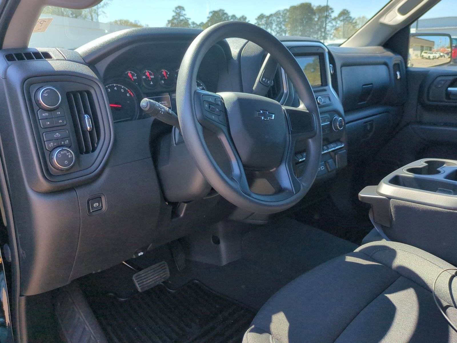 Certified 2026 Chevrolet Silverado 1500 Custom Trail Boss w/ LPO, Dark Essentials Package image 10