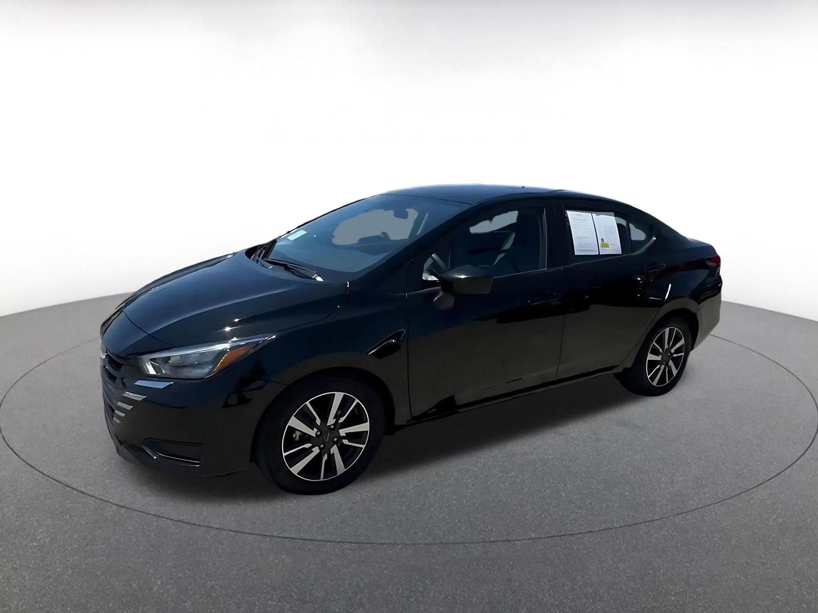 Used 2025 Nissan Versa SV FWD image 8