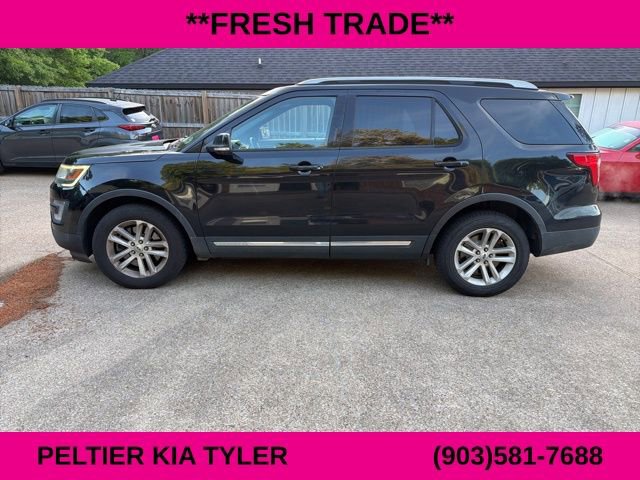 Used 2017 Ford Explorer XLT w/ Equipment Group 202A image 7