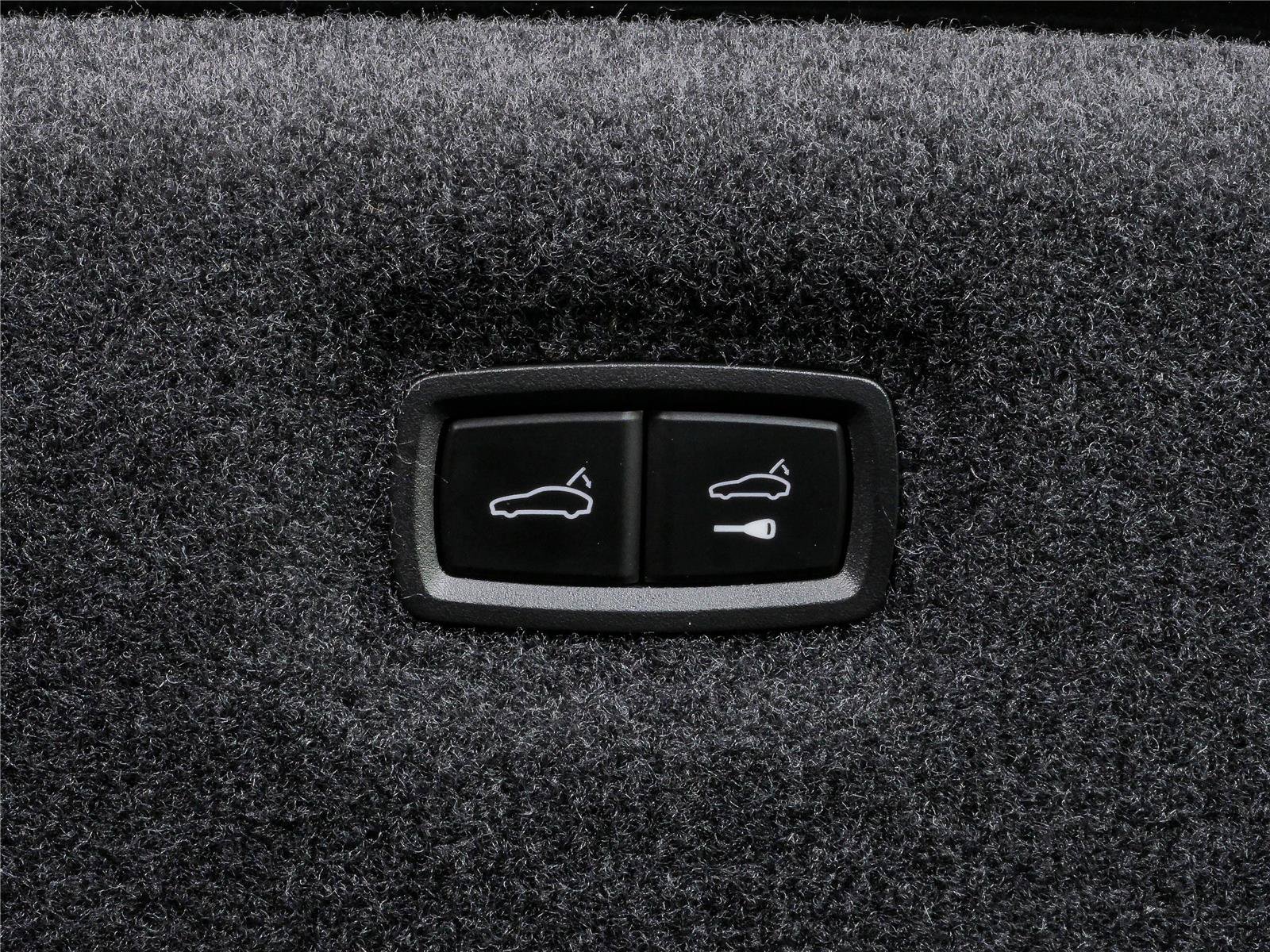 Used 2023 Audi RS e-tron GT w/ Ceramic Brake Package AWD/4WD image 33