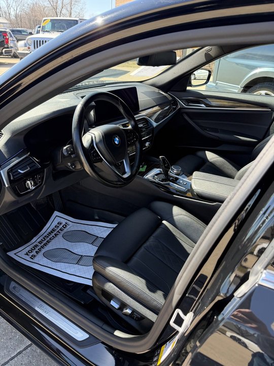 Used 2021 BMW 530i xDrive w/ Convenience Package image 10