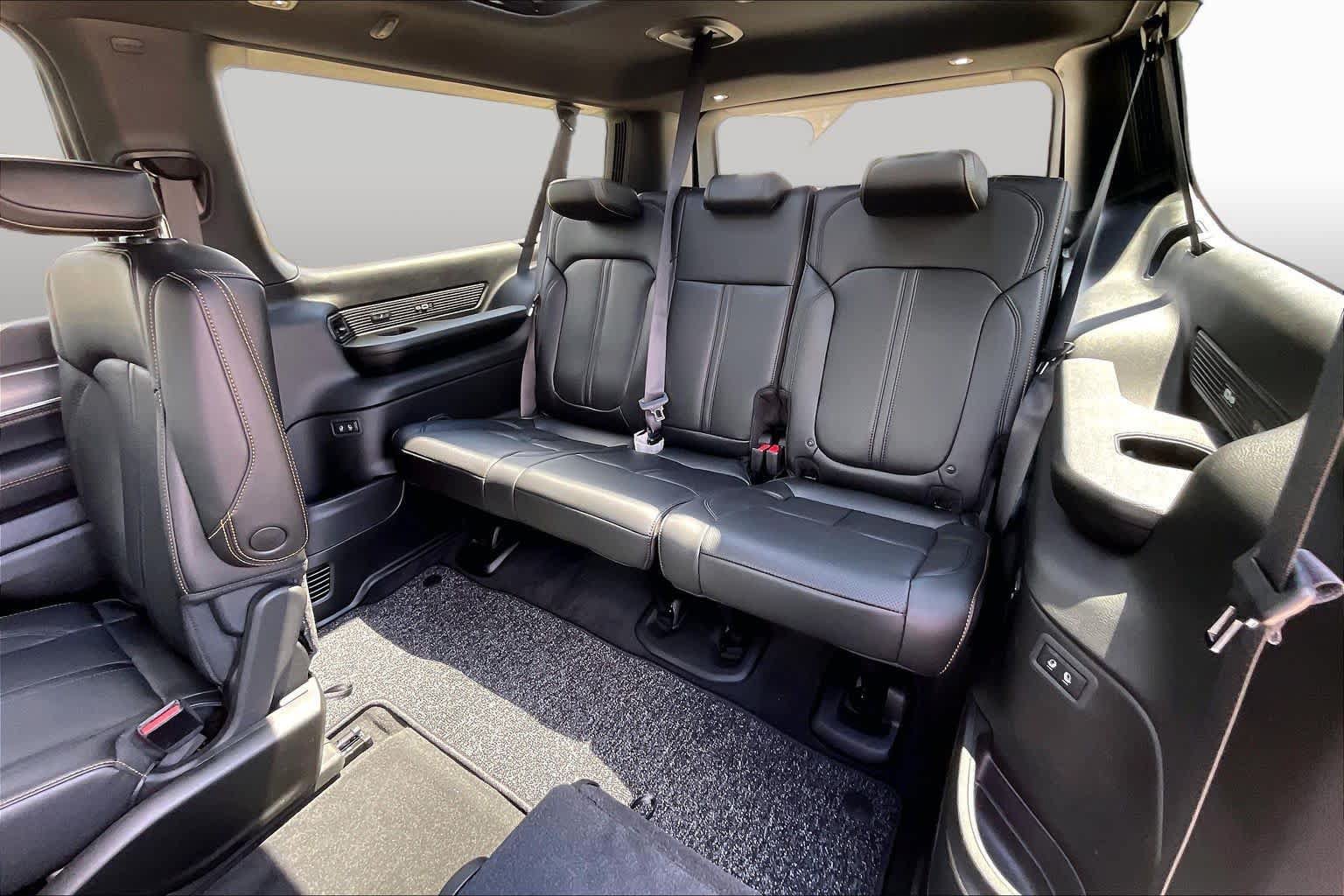 New 2026 Jeep Grand Wagoneer L 4WD image 22