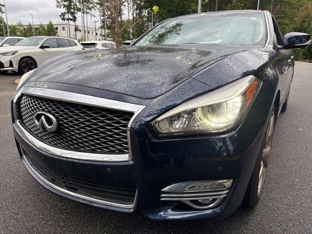 Used 2017 INFINITI Q70 L 3.7