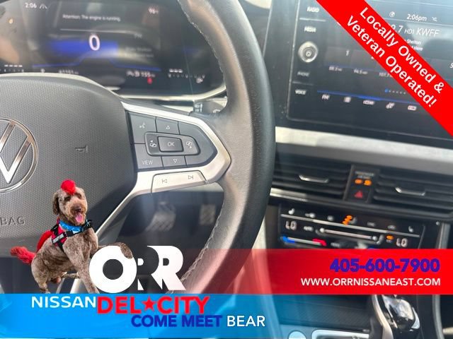 Used 2025 Volkswagen Jetta SE FWD image 19