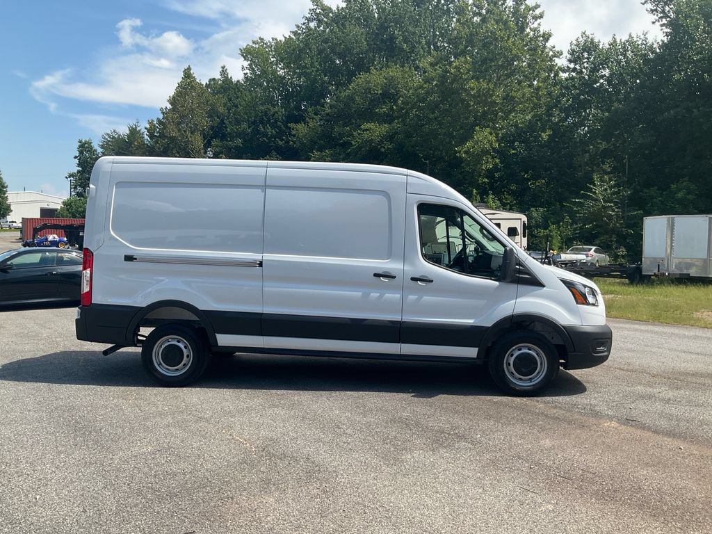 New 2026 Ford Transit 250 148 Medium Roof RWD image 4