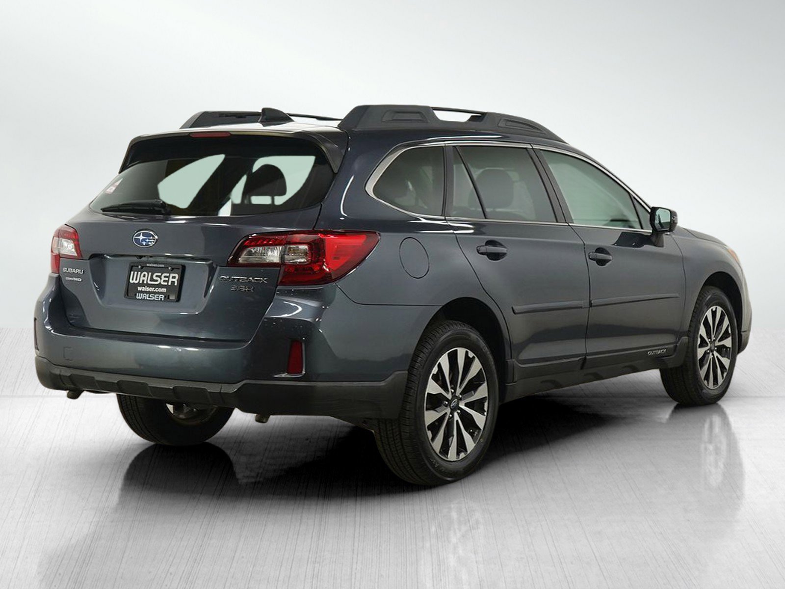 Used 2016 Subaru Outback 3.6R Limited AWD/4WD image 5