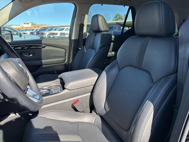 Used 2023 Honda Pilot Touring image 9