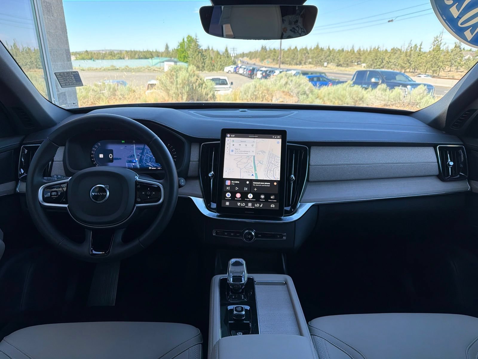 Used 2025 Volvo XC90 B6 Plus AWD/4WD image 10