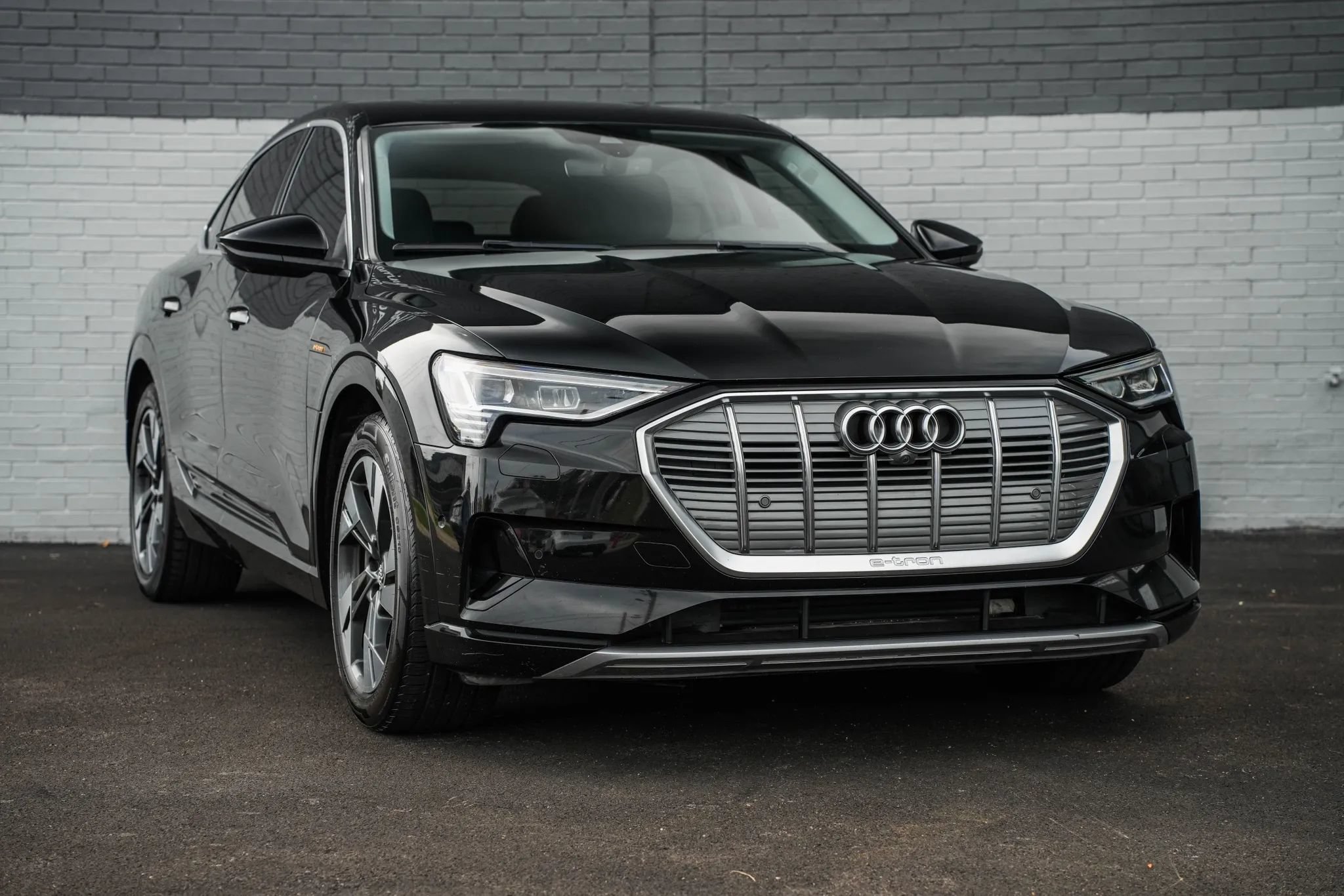 Used 2020 Audi e-tron Premium Plus AWD/4WD image 3