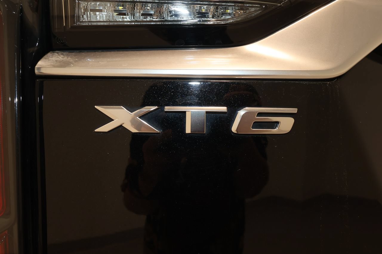Certified 2024 Cadillac XT6 Sport w/ Technology Package AWD/4WD image 34