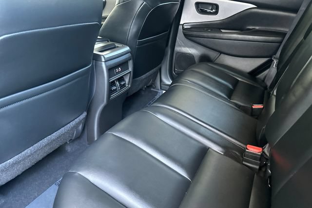 Used 2022 Nissan Murano SV w/ SV Midnight Edition Package FWD image 9