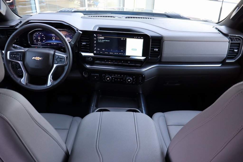 Used 2024 Chevrolet Silverado 2500 LTZ w/ LTZ Premium Package image 17