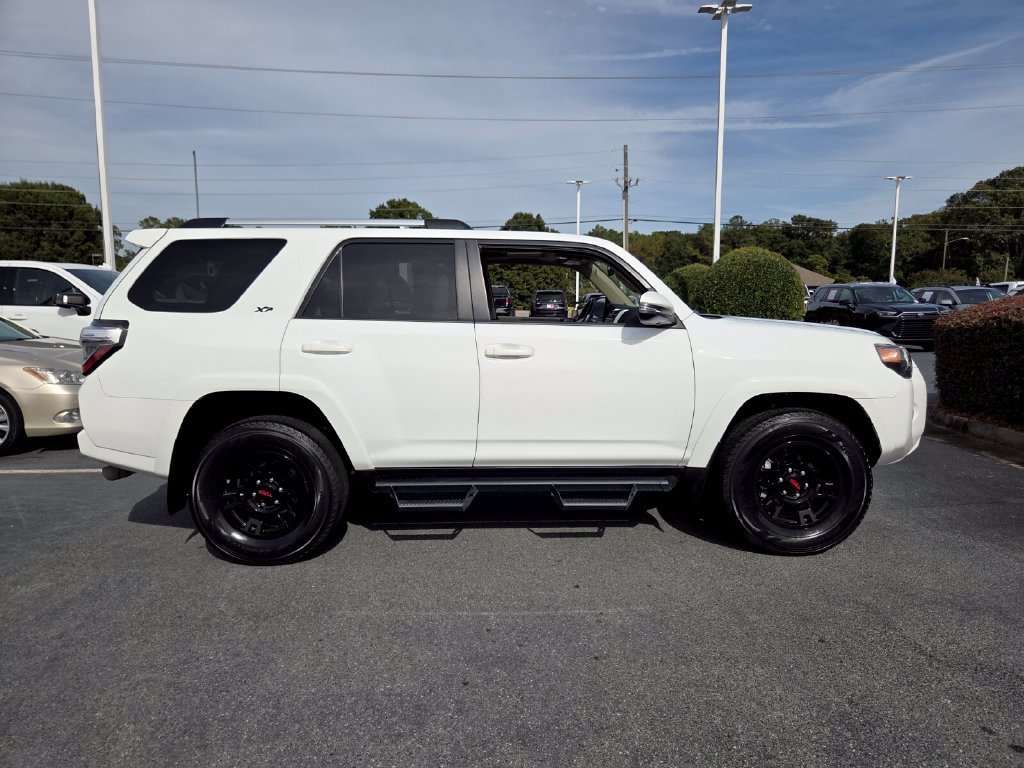 Used 2024 Toyota 4Runner SR5 Premium w/ Moonroof Package AWD/4WD image 14