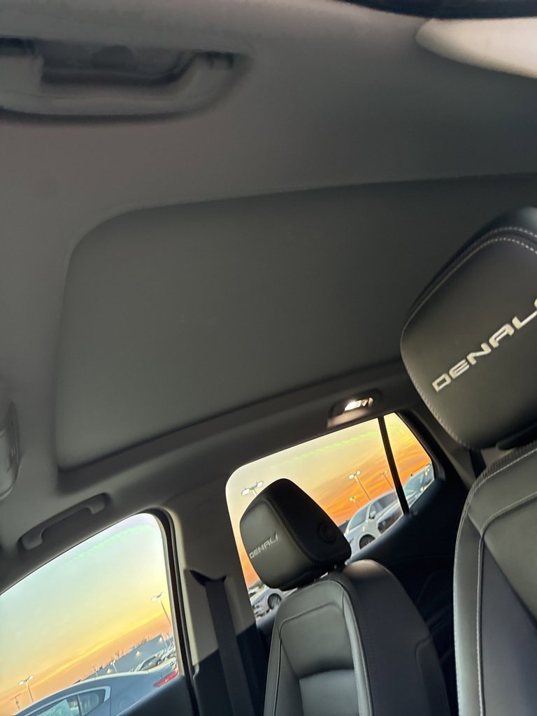 Used 2024 GMC Terrain Denali w/ Denali Premium Package image 13