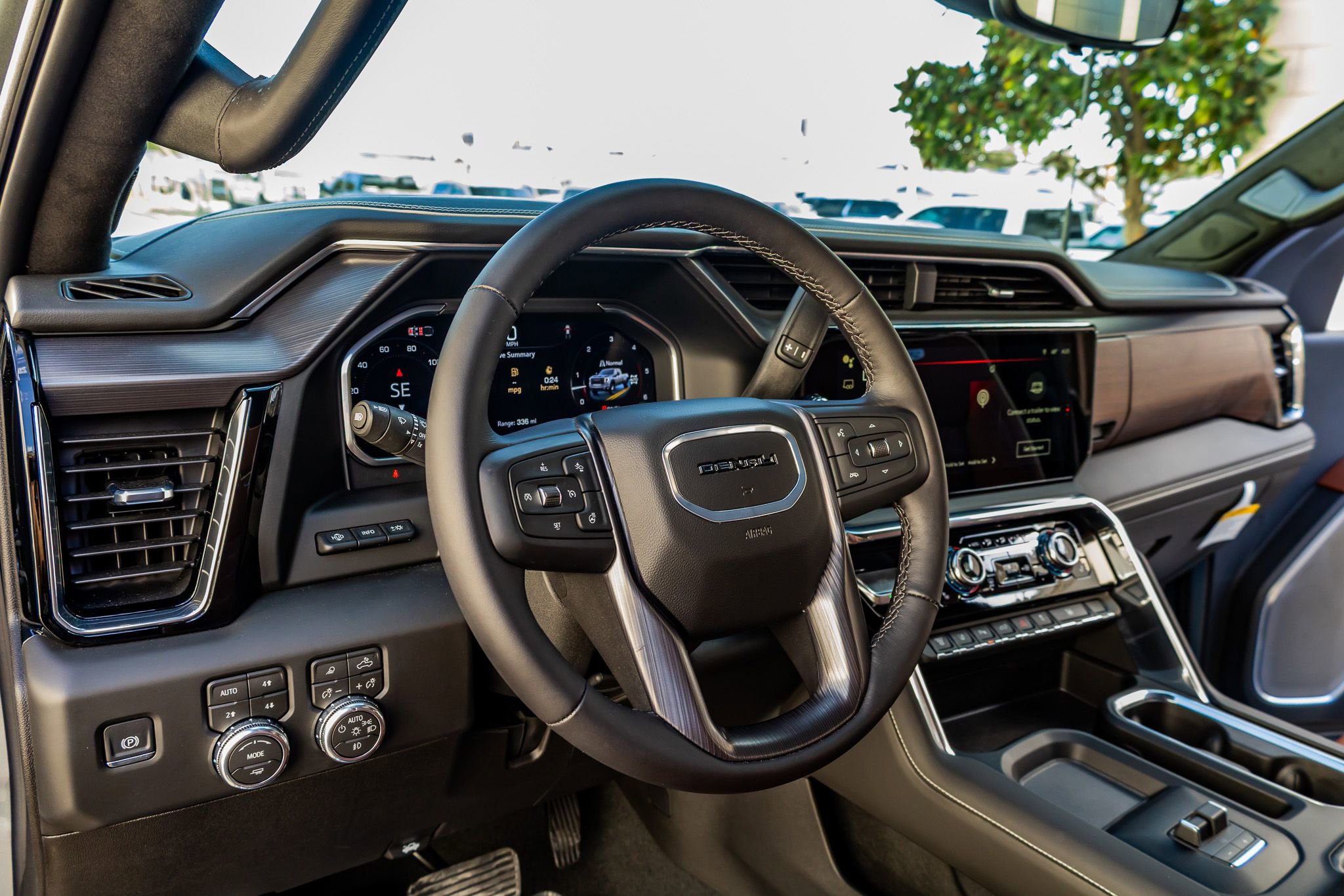 Used 2026 GMC Sierra 3500 Denali Ultimate image 17