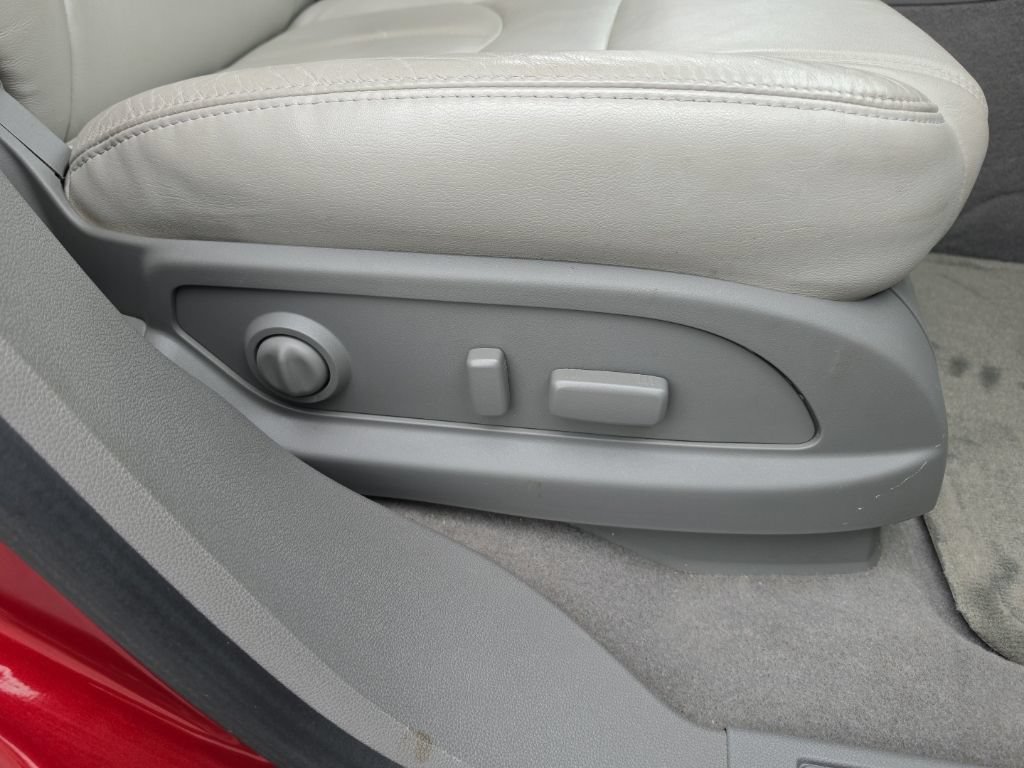 Certified 2016 Chevrolet Traverse LT FWD image 25