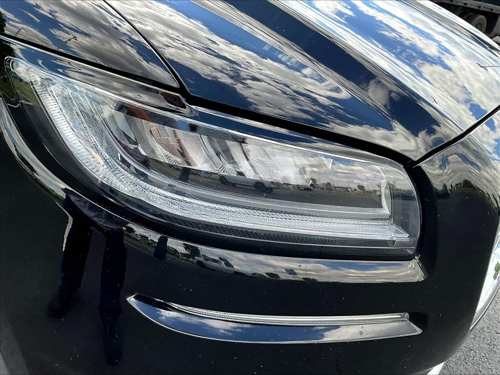 Used 2023 Lincoln Nautilus Reserve AWD/4WD image 31