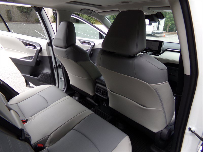 Used 2025 Toyota RAV4 XLE Premium w/ Weather Package FWD image 24
